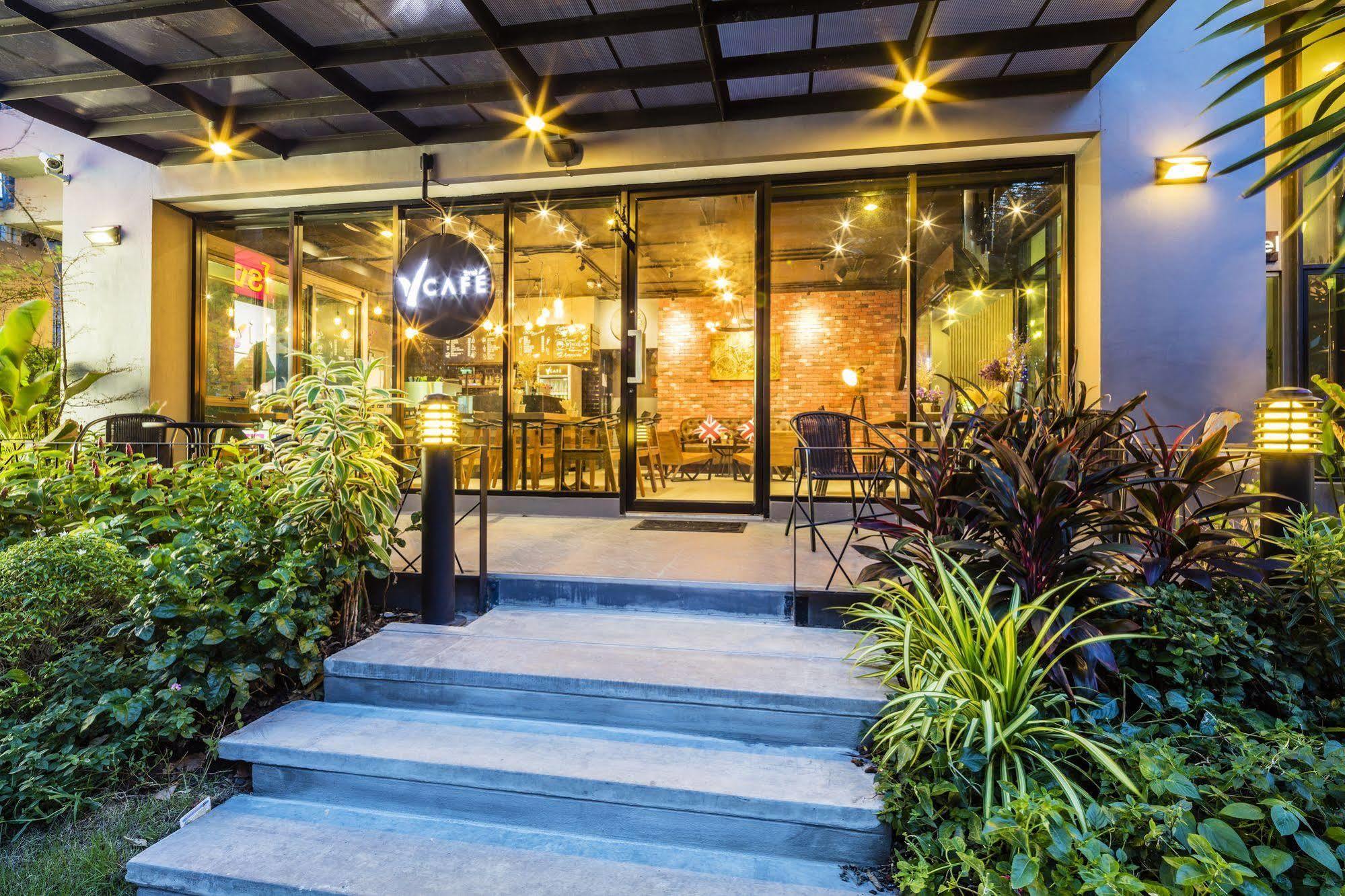 Livotel Hotel Lat Phrao Bangkok Kültér fotó