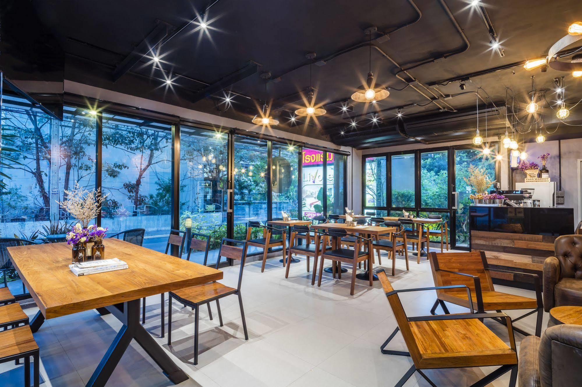 Livotel Hotel Lat Phrao Bangkok Kültér fotó